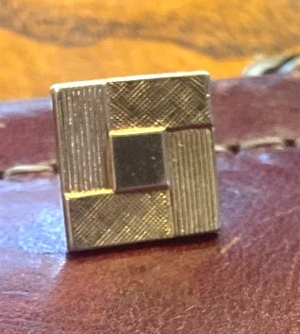 VTG Men's Gold Tone Tie Pin, Geometric Design